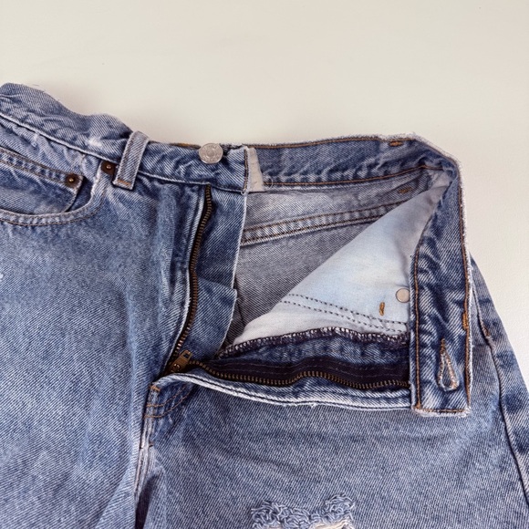 Vintage GAP Distressed Blue Denim Shorts - Picture 5 of 5